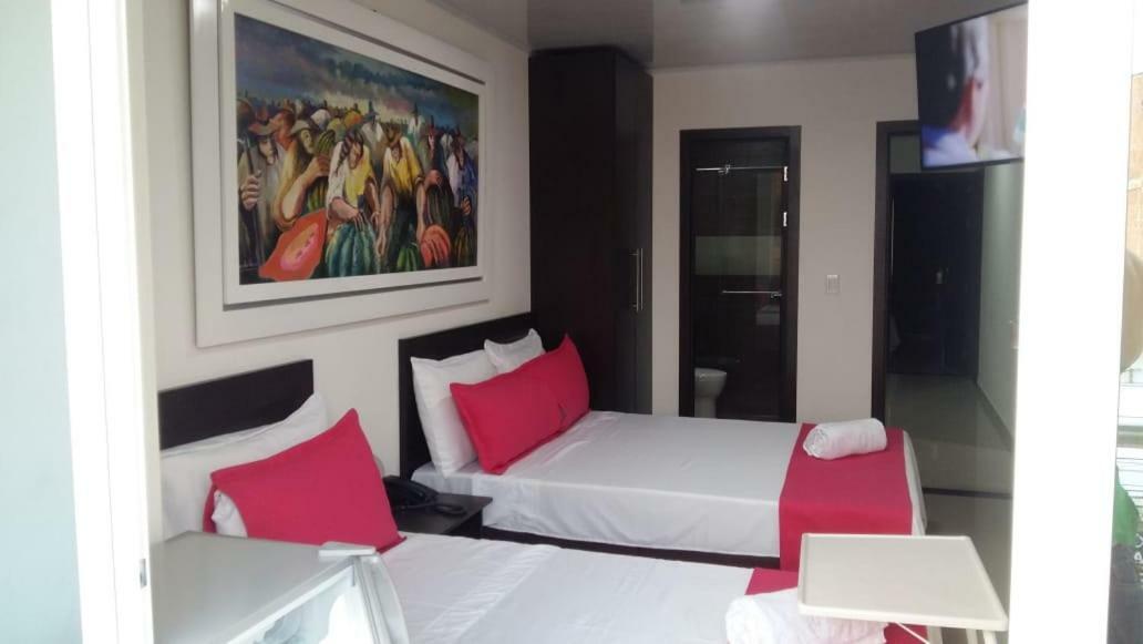 Hotel Giron Plaza Exterior foto