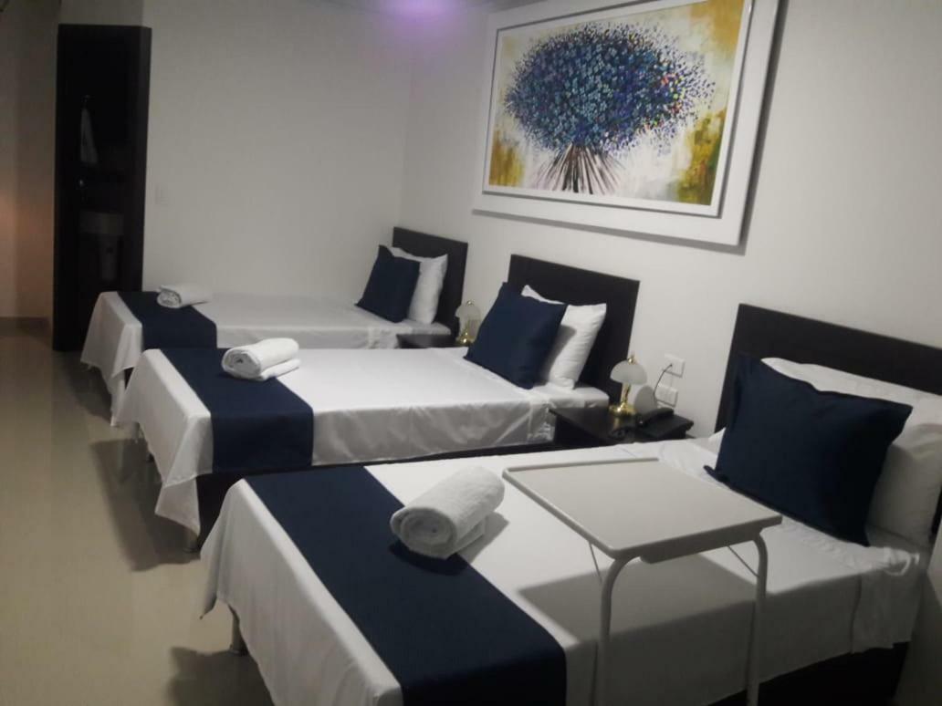 Hotel Giron Plaza Exterior foto